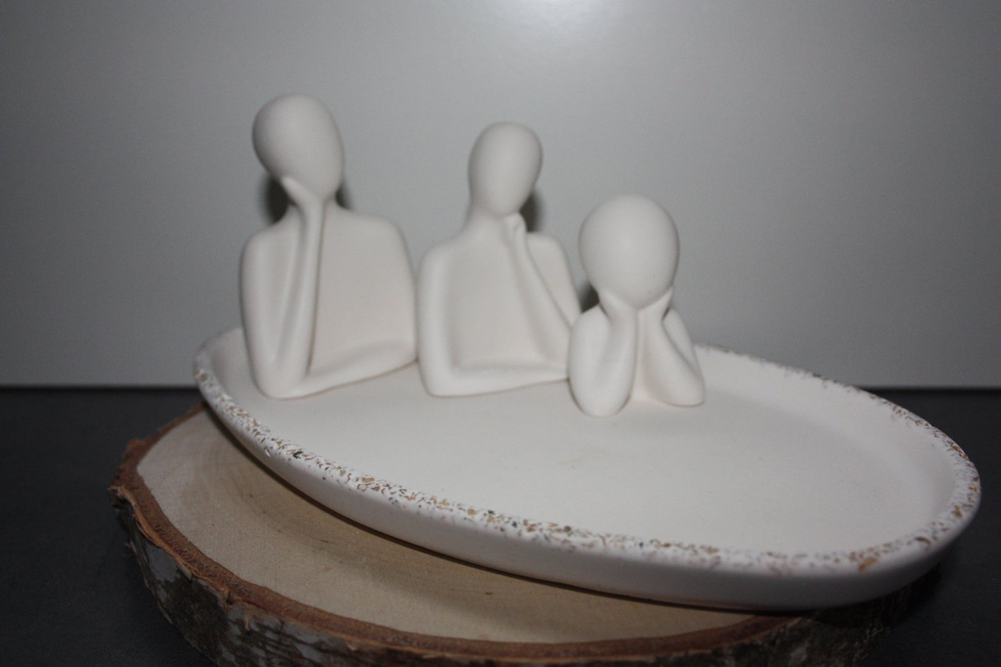 Trio de statuettes décoratives - Résilience