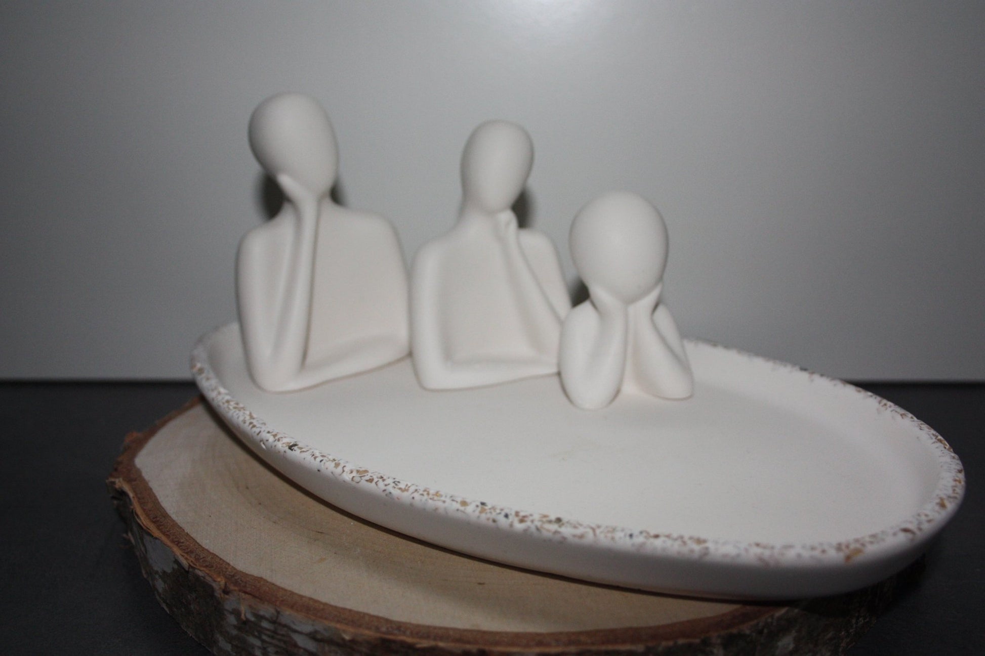 Trio de statuettes décoratives - Résilience 