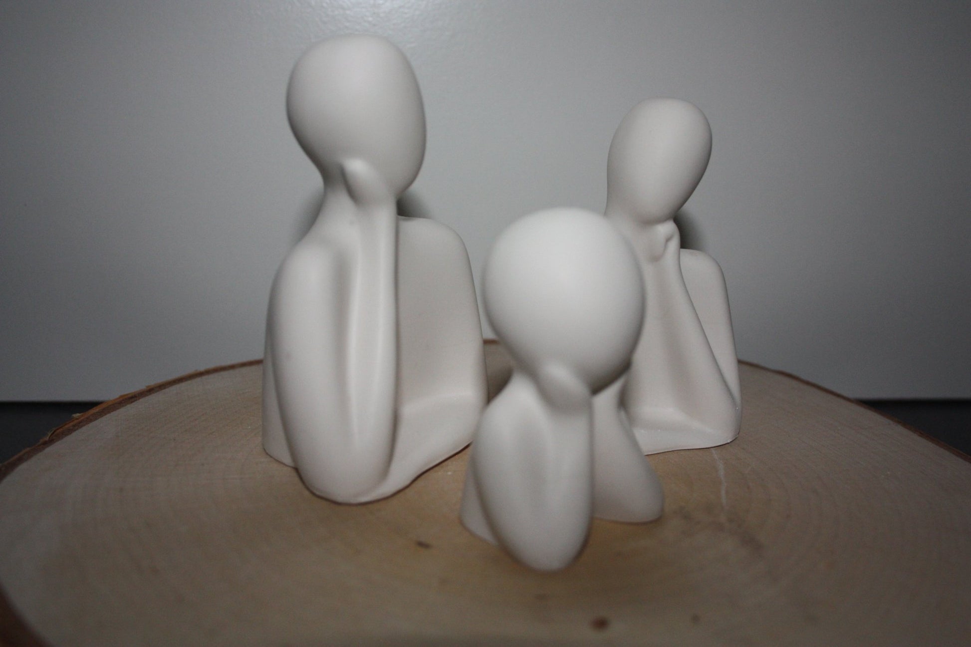 Trio de statuettes décoratives - Résilience 